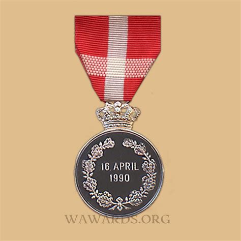 Commemorative Medal For The Th Anniversary Of The Birth Of Queen