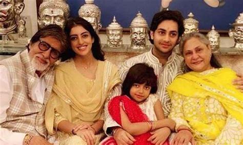 Amitabh Bachchan Shares A Throwback Pic And Poses Along With His ...