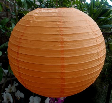 Round Parallel Ribbed Paper Lanterns Wholesale