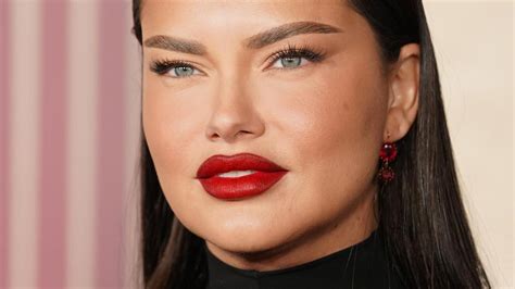 Adriana Lima Responde Contundente A Los Que Critican Su Nuevo Aspecto