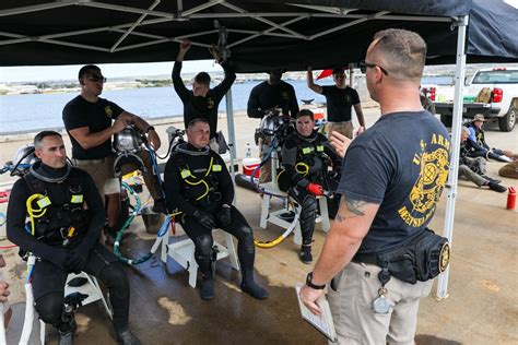 DVIDS Images The 569th Dive Detachment 130th Engineer Brigade