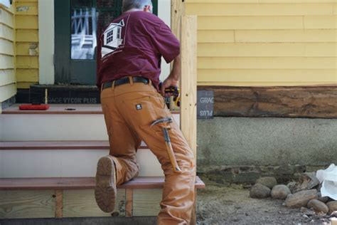 Wearing Work Pants With Knee Pads Concord Carpenter