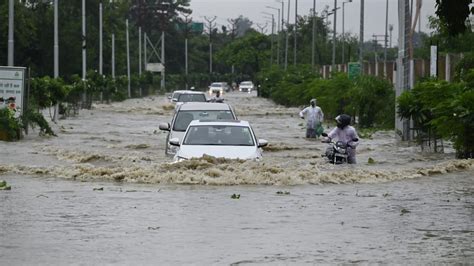 Heavy Rainfall Likely In These States Imd Issues Red Alert For