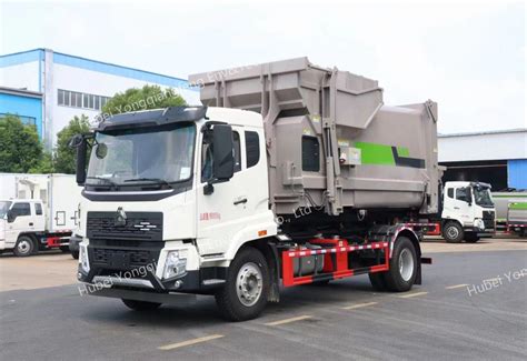 Sinotruk HOWO 4X2 Hook Arm Roll Off Garbage Truck For Container Loader