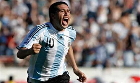 Adiós Juan Román Riquelme, the iconic No10 who played by his own code ...