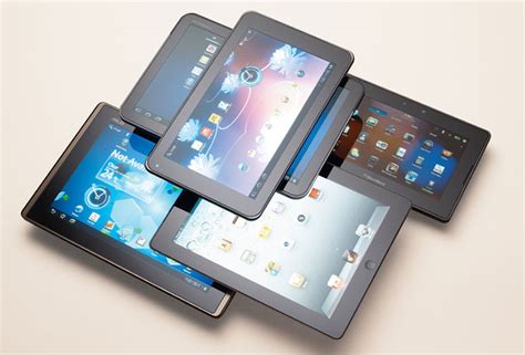 Tablet Sales in Fourth Quarter Could Surpass PCs - Ina Fried - Mobile ...