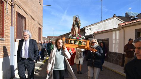 Aldeatejada Arropa A Su Patrona En El D A Grande De Las Fiestas La