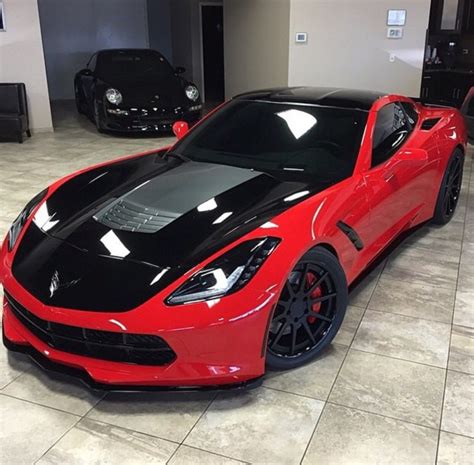 C7 Corvette 1000 HP and custom paint. Nice | Classic corvette, Sports ...