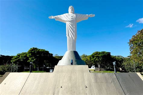 Est Tua Do Parque Do Cristo Revitalizada Em Arax Tv Arax