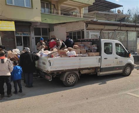 Gölcük ten deprem bölgelerine 41 tır yardım GÜNEYBURSA