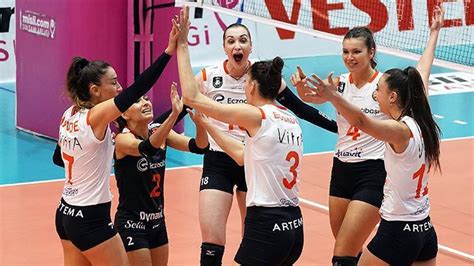 Derbide Eczacıbaşı Dynavit VakıfBank a set vermedi Voleybol Spor