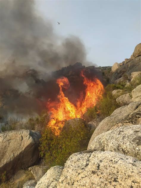 El incendio de Valencia de Alcántara presenta una evolución favorable