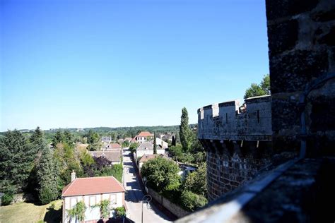 Idée de balade en Puisaye Forterre Toucy et son église fortifiée L