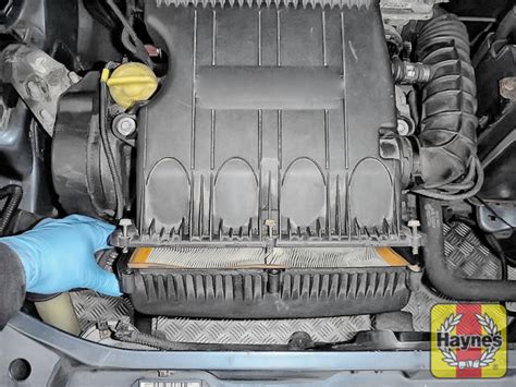 Fiat Punto V Air Filter Change Haynes Publishing