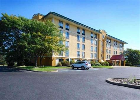 Quality Inn & Suites, Bensalem (PA) | Best Price Guarantee - Mobile ...