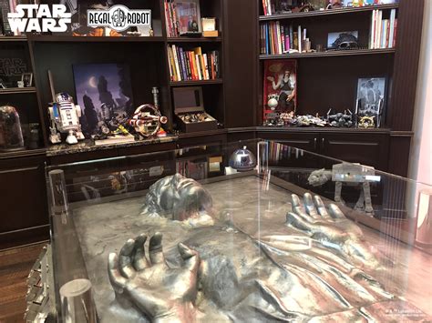 Customized Han Carbonite Desk Regal Robot