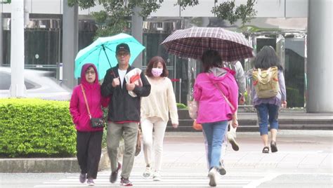 清晨最低溫152度、4縣市防豪大雨 輕颱「鯉魚」估明生成