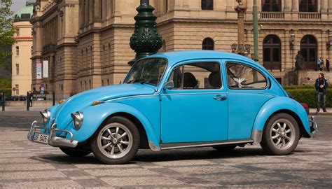 Fusca Azul Como Surgiu A Eterna Brincadeira De Dar Socos E Tapas Ao