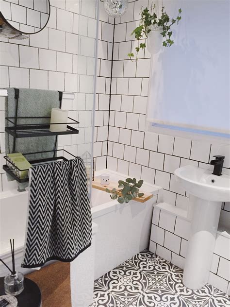 20 Bathroom Black And White Tile