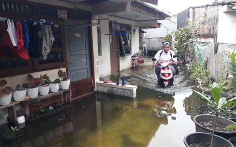 Banjir Rt Di Jaktim Sudah Seminggu Sudin Sda Lakukan Ini