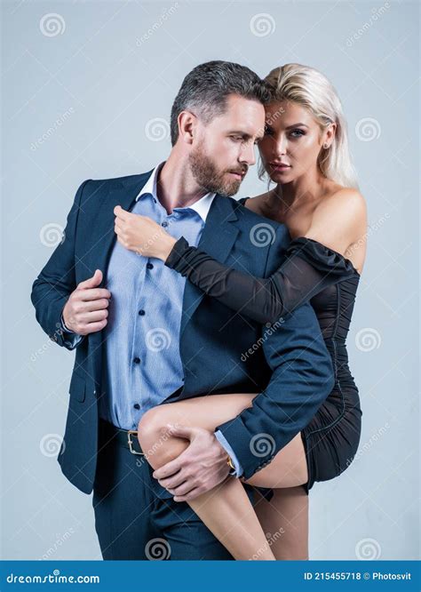 List 102 Pictures Kneeling Man Embracing A Standing Woman Completed