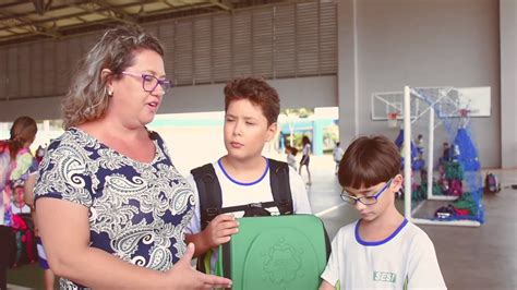 Entrega de Mochilas Escola do Sesi de Três Lagoas YouTube