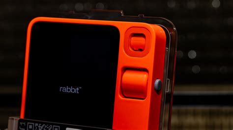 Rabbit R1 hands-on review: Something is iffy about this | Mashable