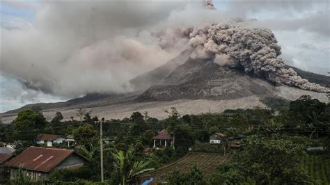 Kanlaon Volcano Two Eruptions With Ash Fall News From The Philippines