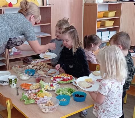 Smacznie I Zdrowo Niadanie W Formie Sto U Szwedzkiego W Grupie Ii