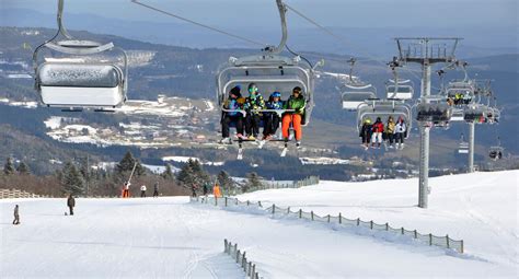 La Station De Ski De Chalmazel Dans La Loire