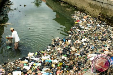 Masyarakat Diingatkan Tidak Buang Sampah Sembarangan Antara News