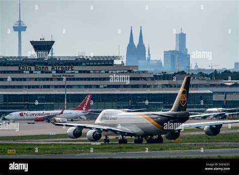 Flughafen K Ln Bonn Cgn Boeing Jumbojet Cargo Flugzeug Ups