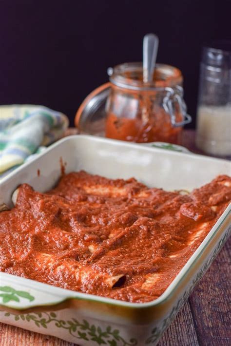 Red Enchilada Sauce On The Pulled Pork Enchiladas Pulled Pork