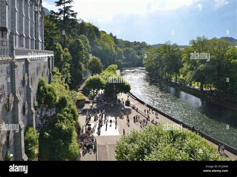 Lourdes France Shrines Hi Res Stock Photography And Images Alamy