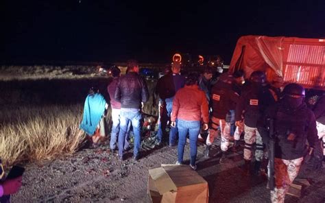 Tras Accidente En La Jiménez Gómez Palacios Personas Acuden A Hacer Actos De Rapiña El