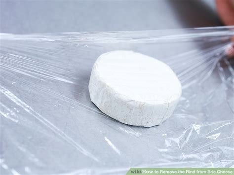 How to Remove the Rind from Brie Cheese: 13 Steps (with Pictures)