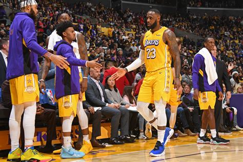 Lakers Rumors Lebron James Could Miss Time With Groin Injury