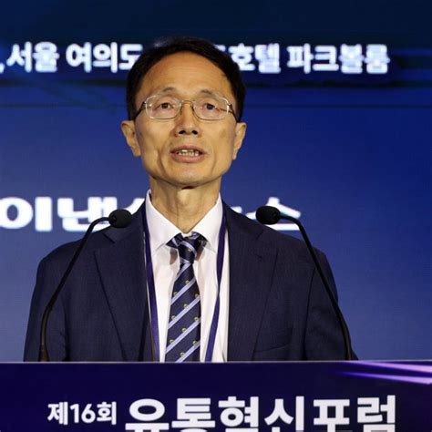 격변하는 빅블러 시대 놀라운 발상의 전환이 성공 이끈다 제16회 유통혁신포럼 네이트 뉴스