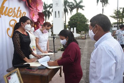 29 PAREJAS SE UNEN EN MATRIMONIO EN LAS BODAS COLECTIVAS ORGANIZADA POR