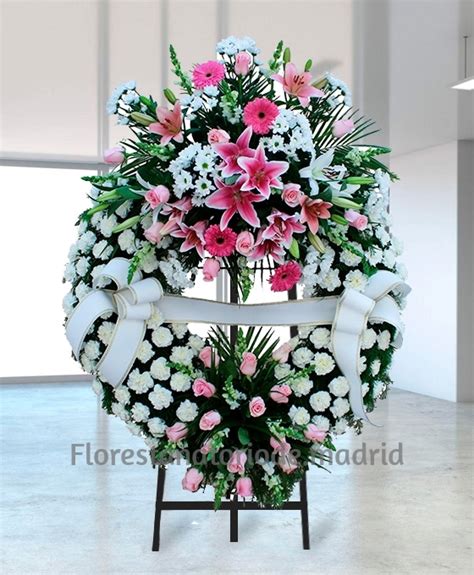 Corona Funeraria Blanca Y Rosa Flores Al Tanatorio M30 Madrid