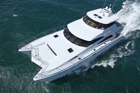 19 8m Displacement Power Cat Roger Hill Yacht Design