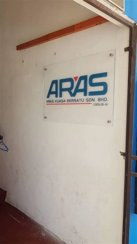 Pasang Panel Akrilik Logo L Acrylic Logo Signage Panel Services