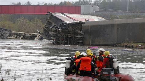 Dix Morts Apr S Le D Raillement D Un Tgv D Essai Pr S De Strasbourg