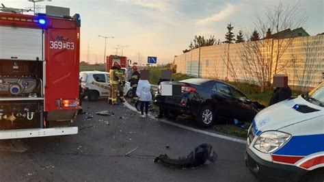 Wypadek W Lesinie Kierowca Wjecha Na Czerwonym Wietle