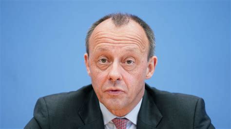 Friedrich Merz Will In Den Bundestag Sauerl Nder Verk Ndet Kandidatur