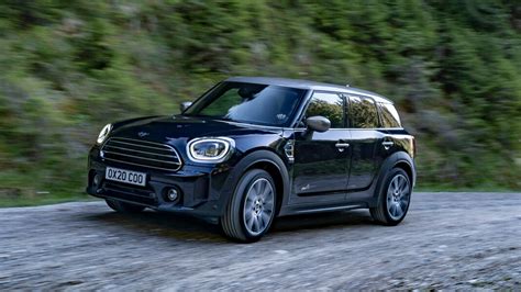 2021 MINI Countryman Reviews, Pricing & Specs | Kelley Blue Book