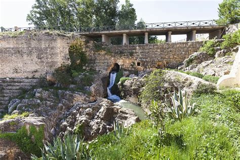 Cheias Em Espanha Esta Barragem Tem Metros E Mais De Dois Mil Anos