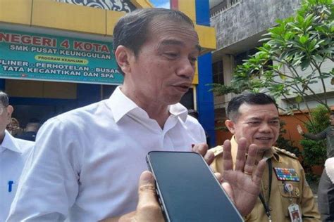 Presiden Jokowi Pesan Kemeja Karya Siswa Smk Negeri Kota Jambi