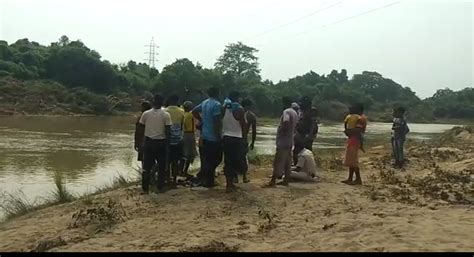 दो दिनों से लापता गोलू साव का शव खुदिया नदी में तैरता मिला ख़ास बात