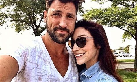 Maksim Chmerkovskiy And Meryl Davis Get Cozy Again In Instagram Snap